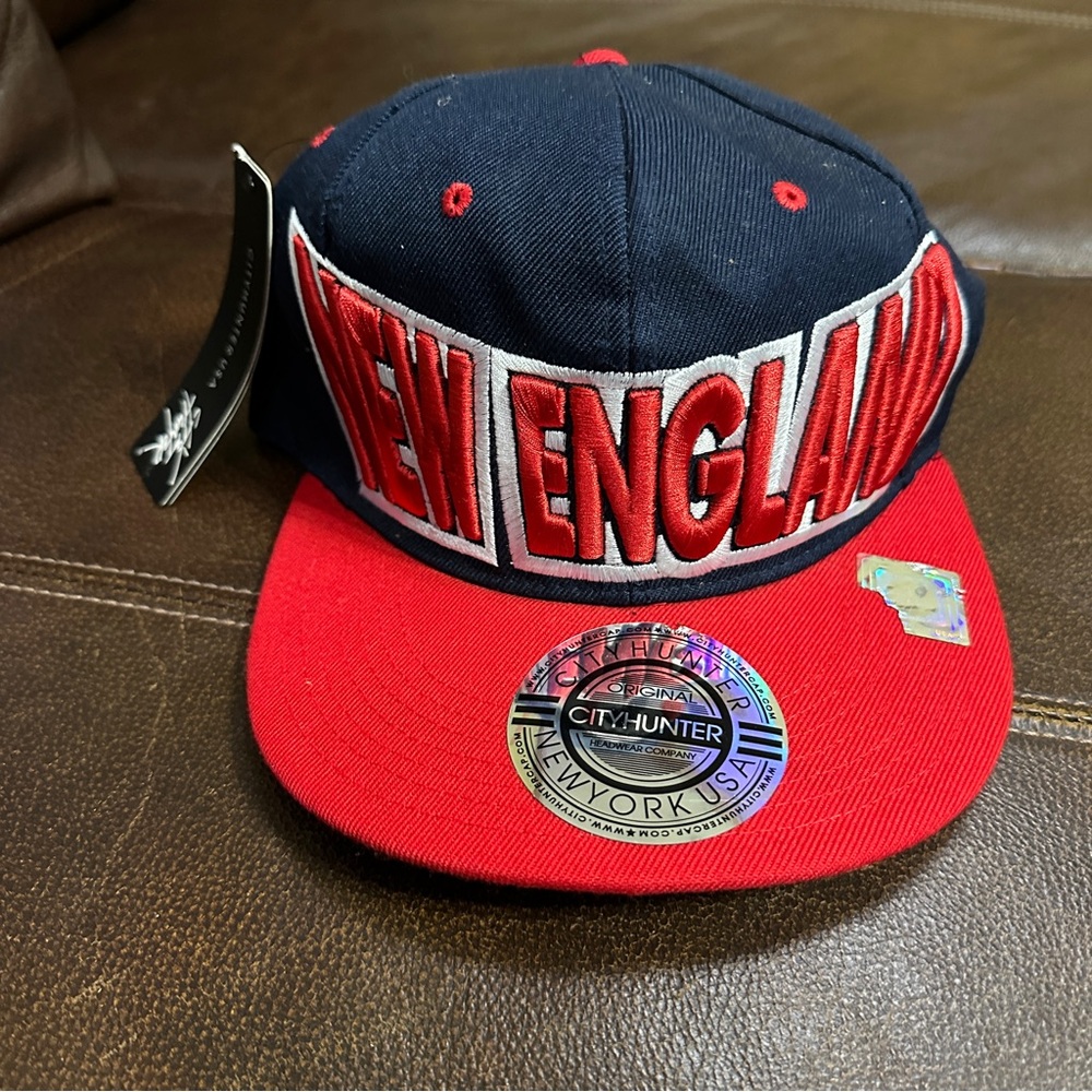 City Hunter NEW ENGLAND Blue & Red 1 Size, Adjustable, Snapback Cap,‎ New W/Tags
